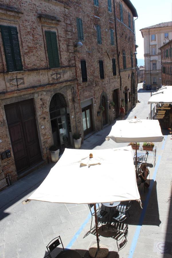 Palazzo Bufalari Appartamento In Centro Storico Città della Pieve エクステリア 写真